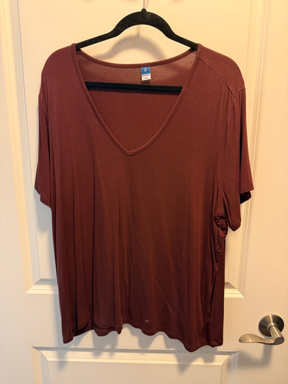 Old Navy Burgundy V-Neck Short Sleeve Tee
